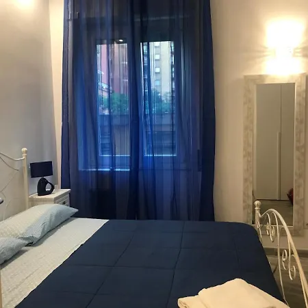 ベッド・アンド・ブレックファスト Lunablu Cinecitta'